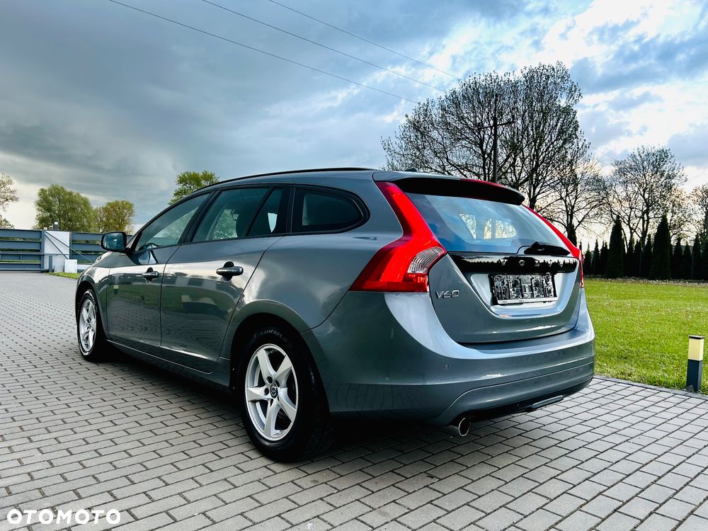 Volvo V60 D3 Kinetic - 8