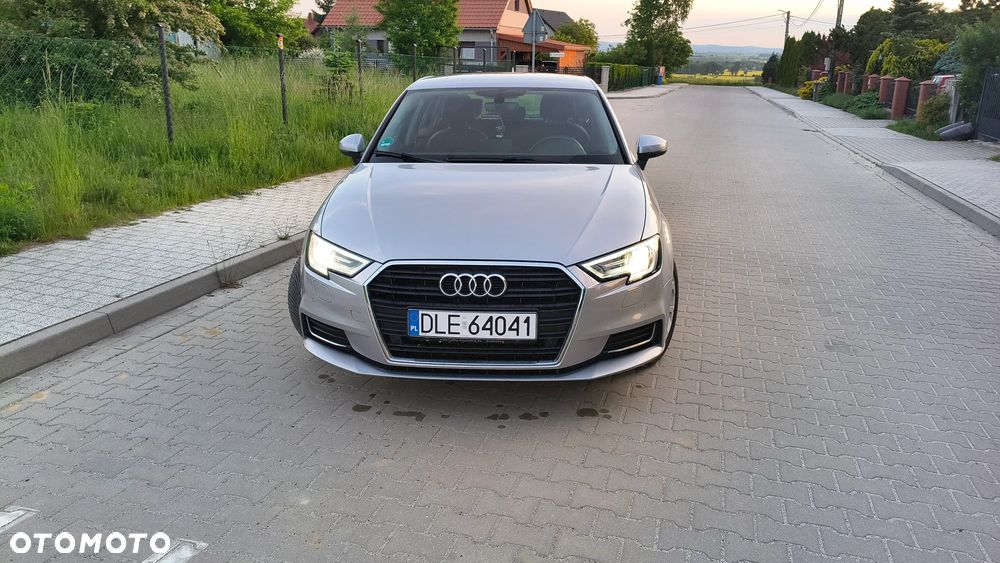 Audi A3 Sportback 1.6 TDI S tronic sport - 2