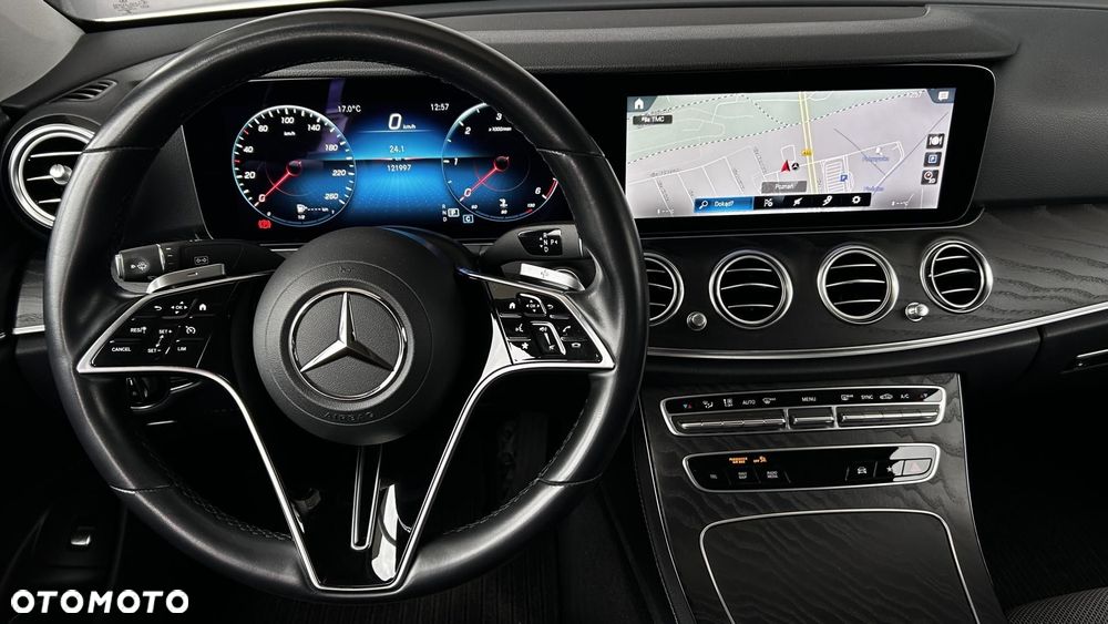 Mercedes-Benz Klasa E - 17