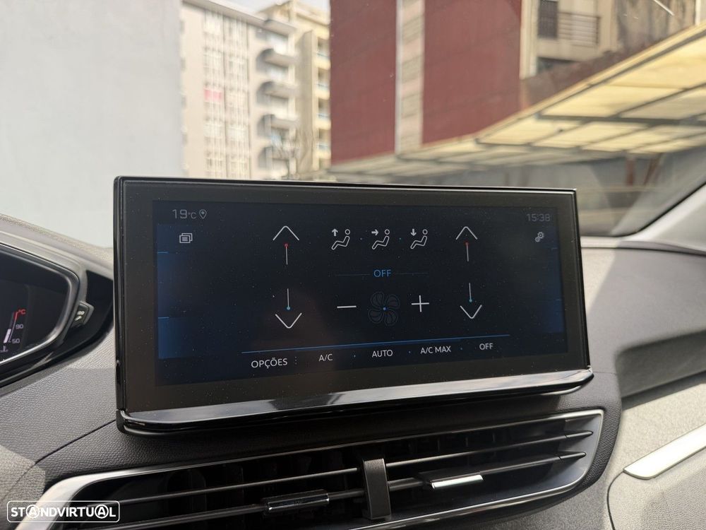 Peugeot 5008 1.2 PureTech Allure Pack EAT8 - 48