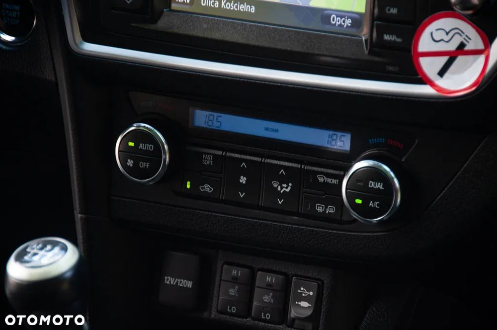 Toyota Auris 2.0 D-4D Executive - 20