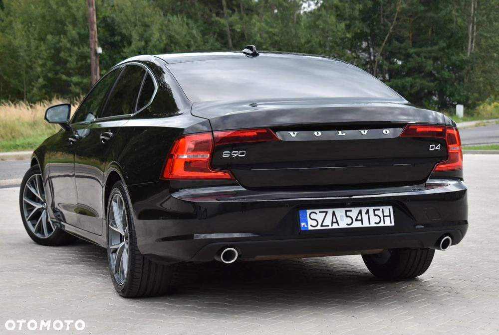 Volvo S90 D4 Geartronic Momentum Pro - 11