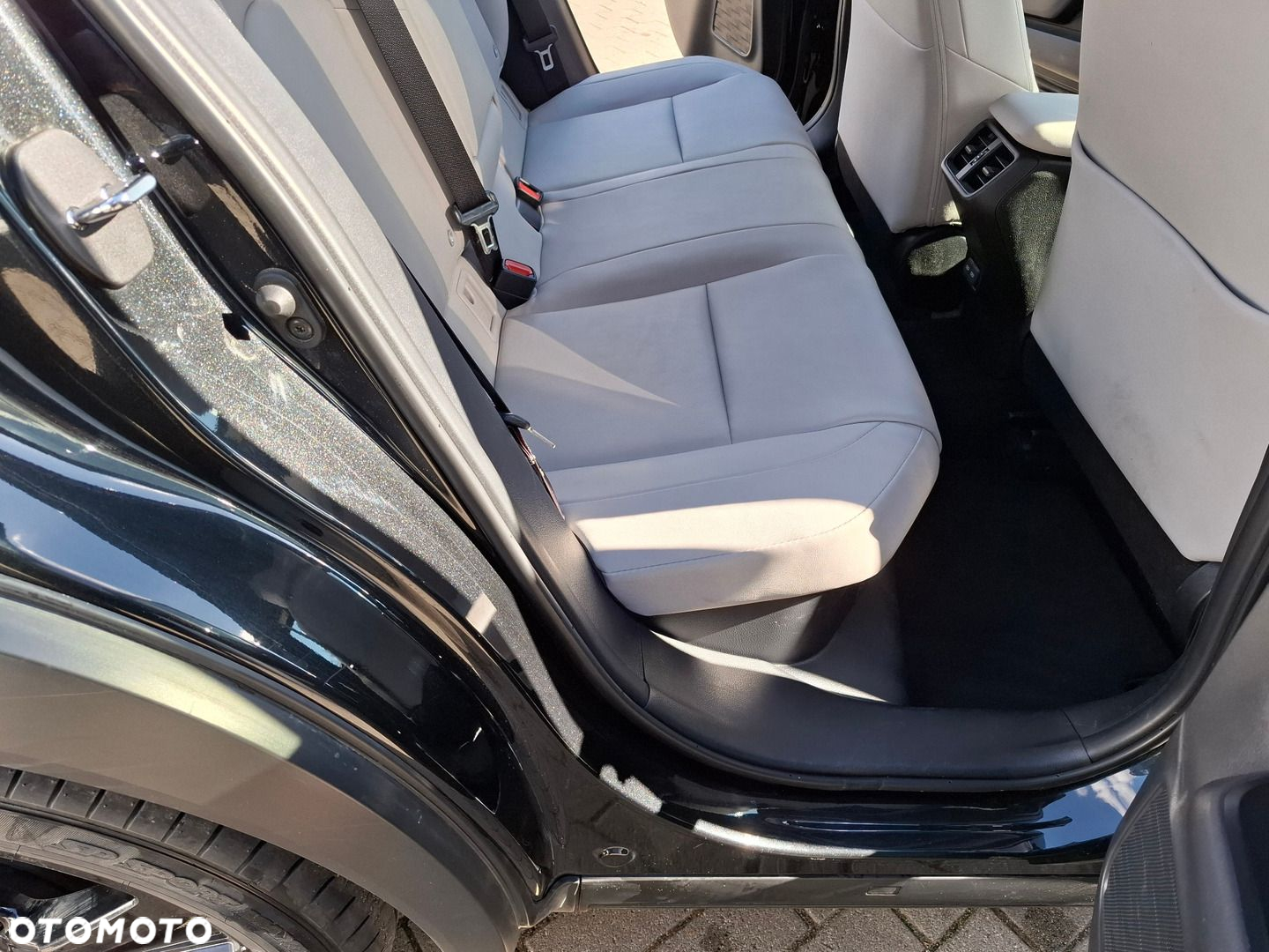 Lexus UX 250h GPF F Impression 2WD - 25