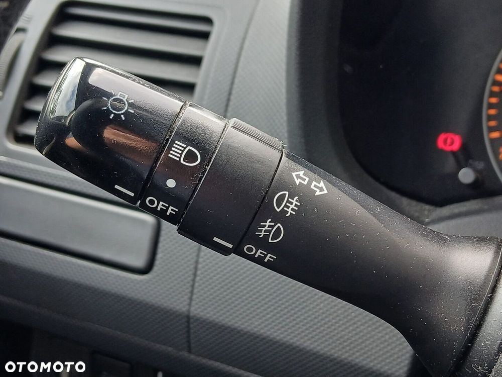 Toyota Auris 1.6 VVT-i Luna MM - 23