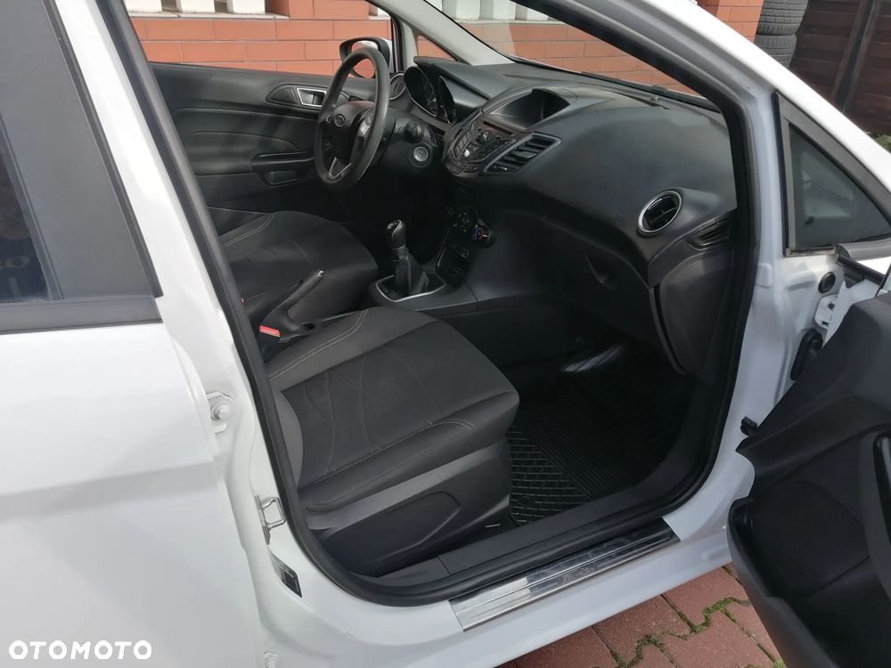 Ford Fiesta - 9