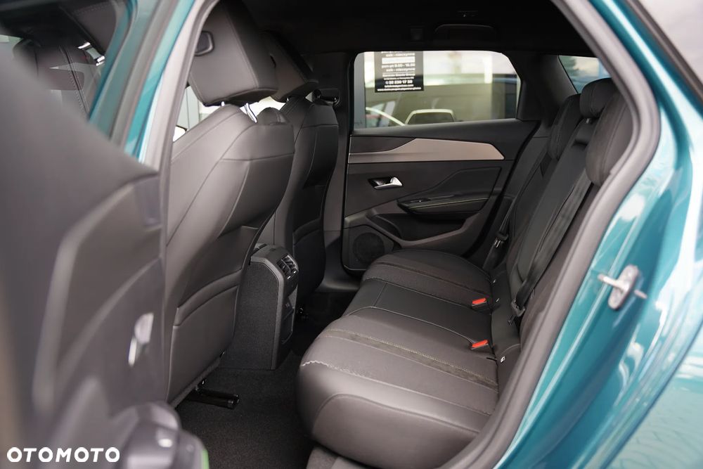 Peugeot 308 1.2 mHEV GT S&S e-DCS6 - 11