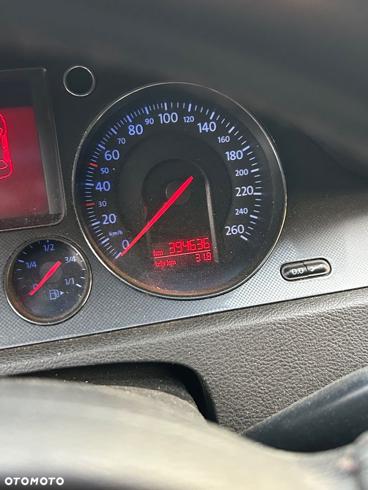 Volkswagen Passat 2.0 TDI Comfortline - 9