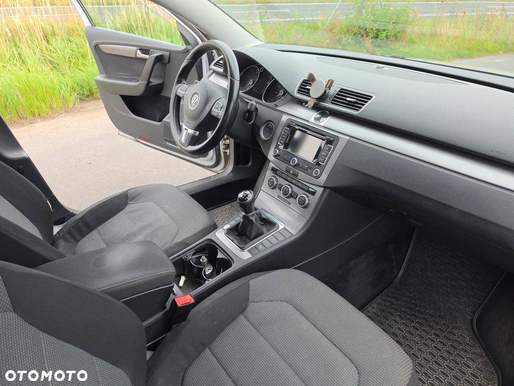 Volkswagen Passat 1.8 TSI Comfortline - 10