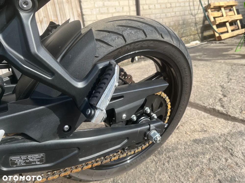 Kawasaki Z 650 - 18