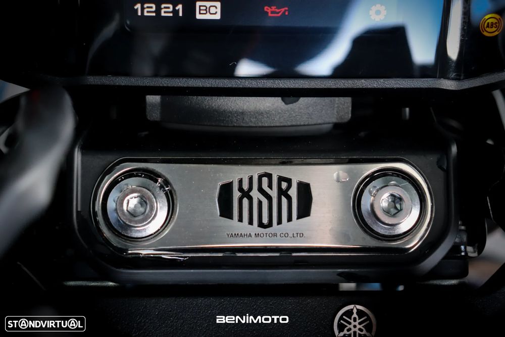 Yamaha XSR 900 - 12