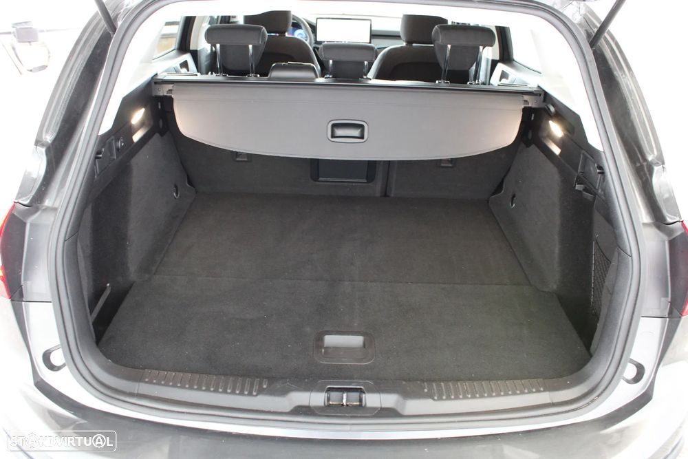 Ford Focus SW 1.0 EcoBoost MHEV ST-Line X Aut. - 27