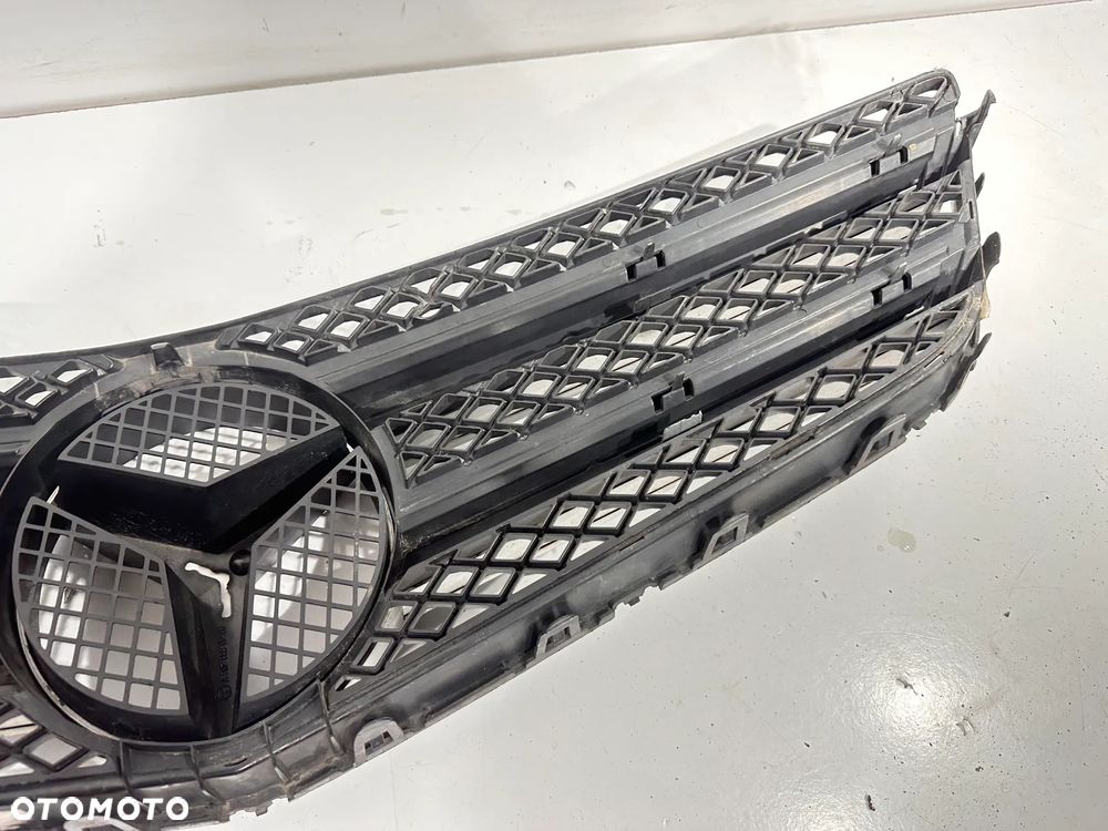 Grill atrapa Mercedes-Benz E klasa Coupe Cabrio W207 C207 - 5