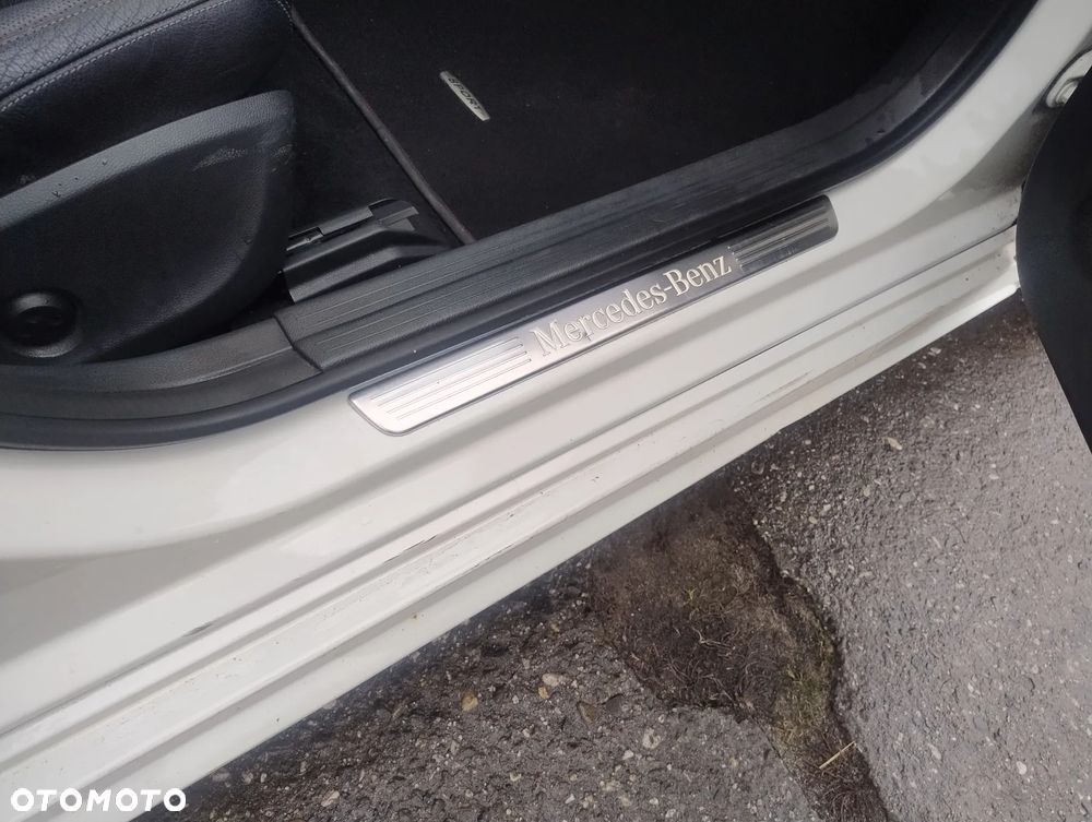 Mercedes-Benz CLA 250 4Matic 7G-DCT AMG Line - 10