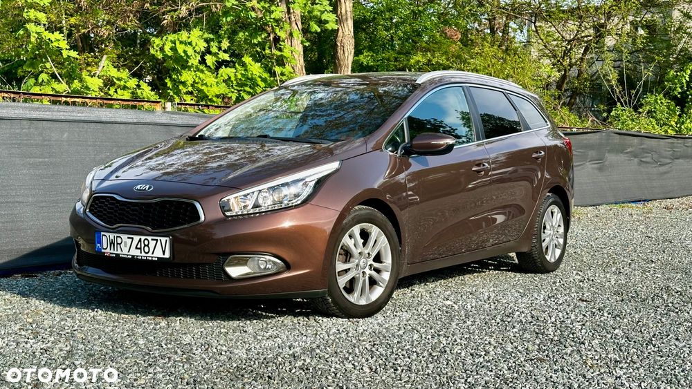Kia Ceed 1.6 GDI ISG Platinum Edition - 3