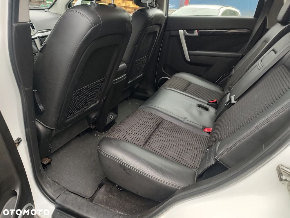 Chevrolet Captiva 2.4 2WD Travel Edition - 14