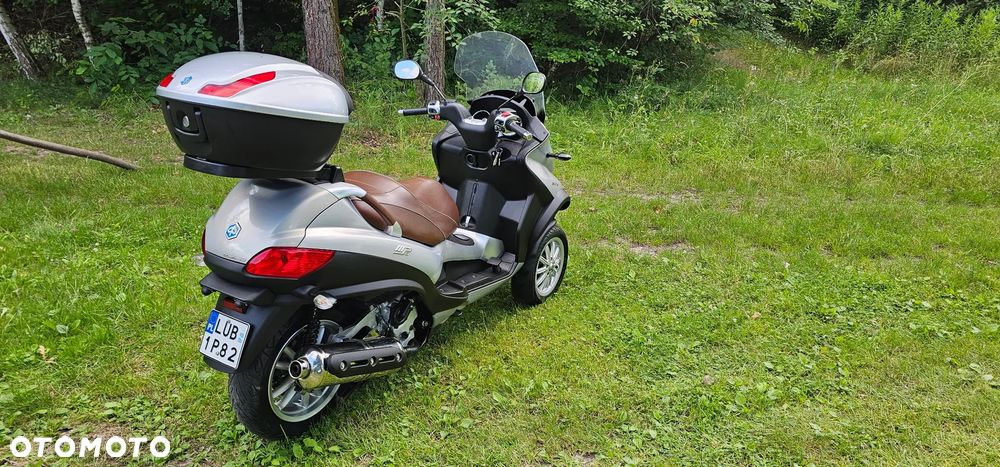 Piaggio MP-3 - 23