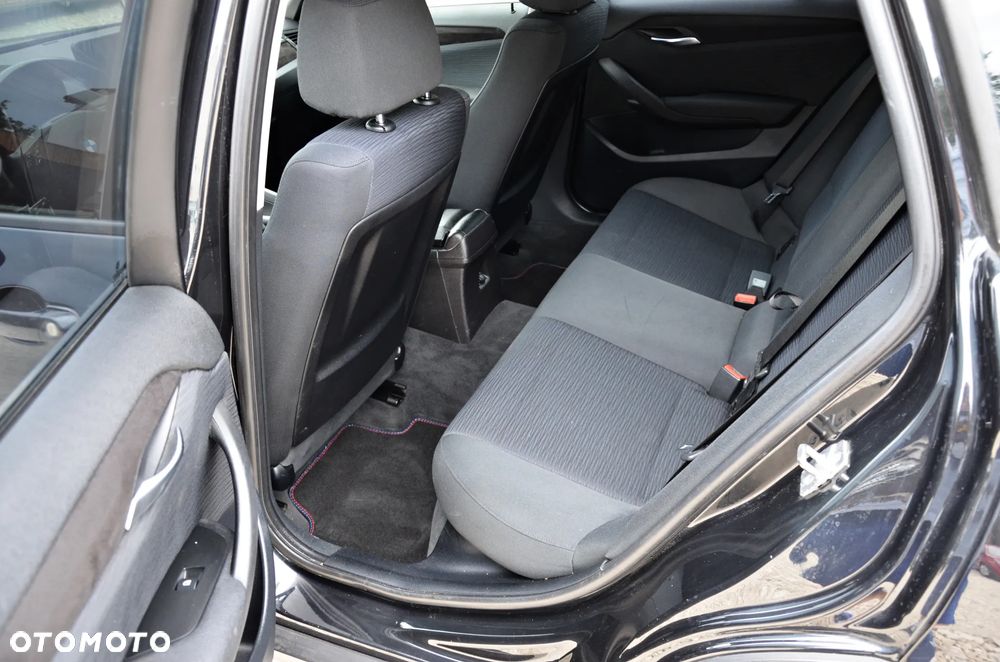 BMW X1 sDrive18d Sport Line - 30