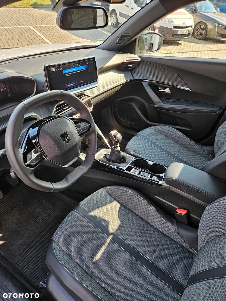 Peugeot 2008 PureTech 100 Allure S&S BVM6 - 9