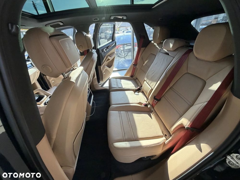 Porsche Cayenne - 20
