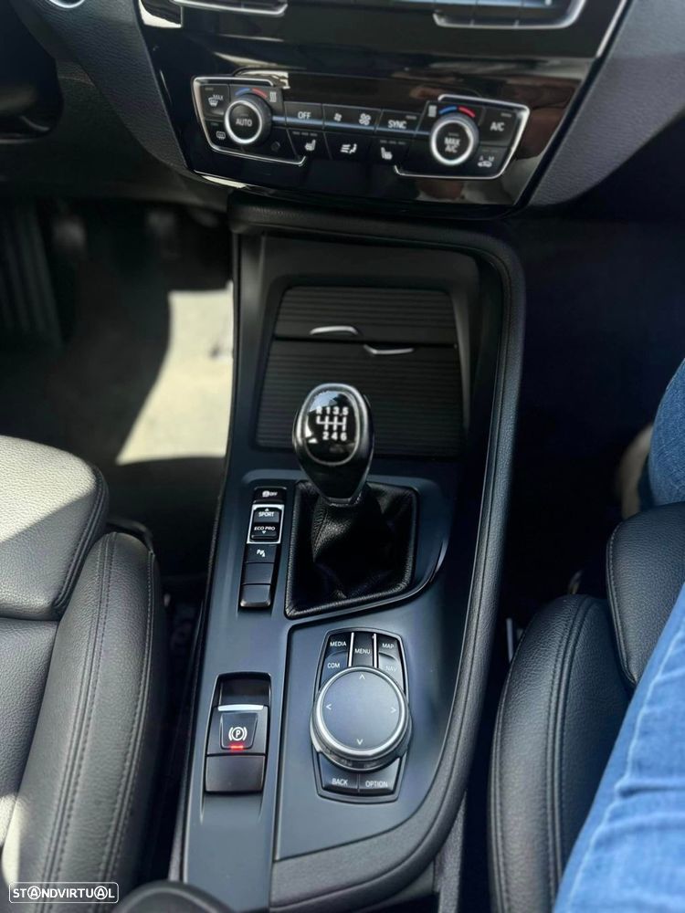 BMW X1 16 d sDrive Line xLine - 12