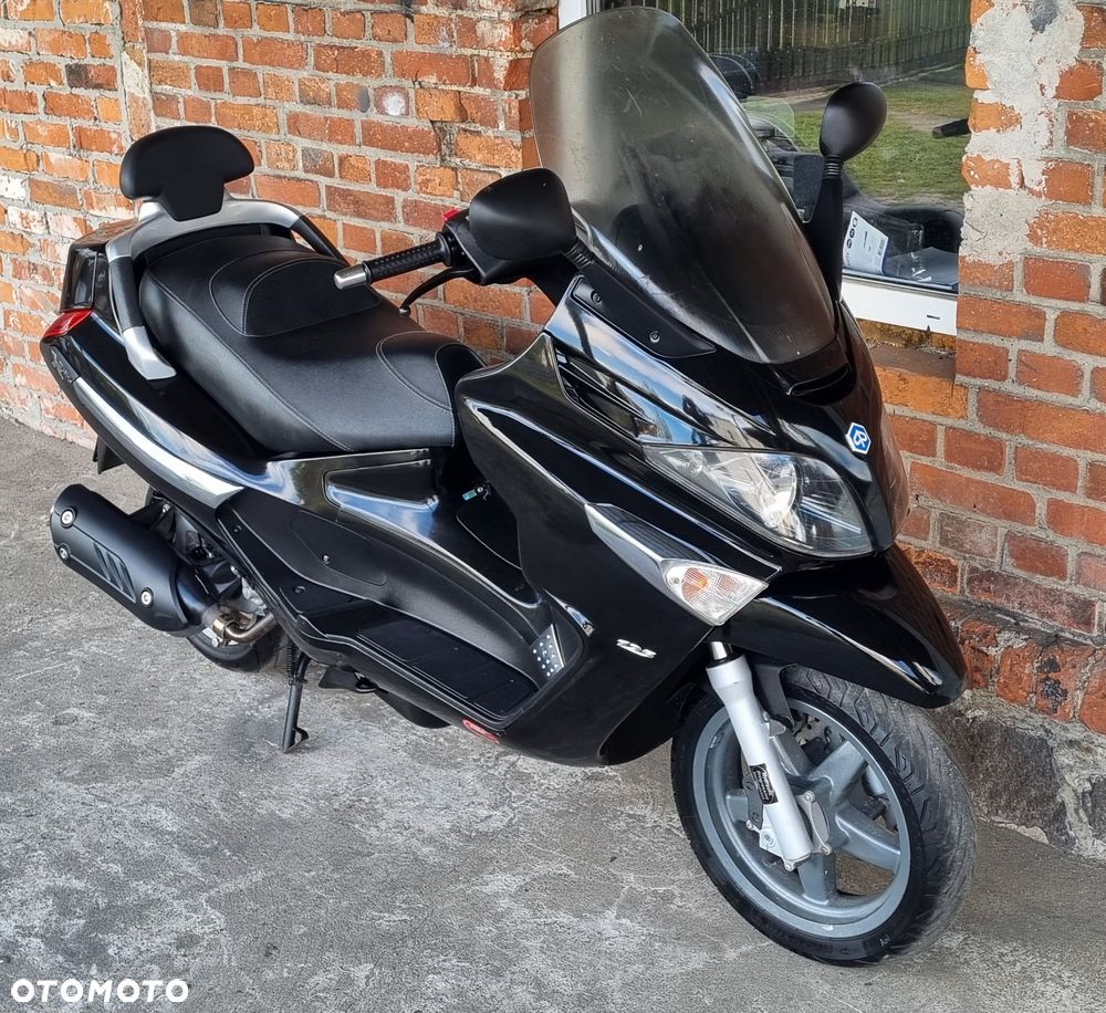 Piaggio Xevo - 1