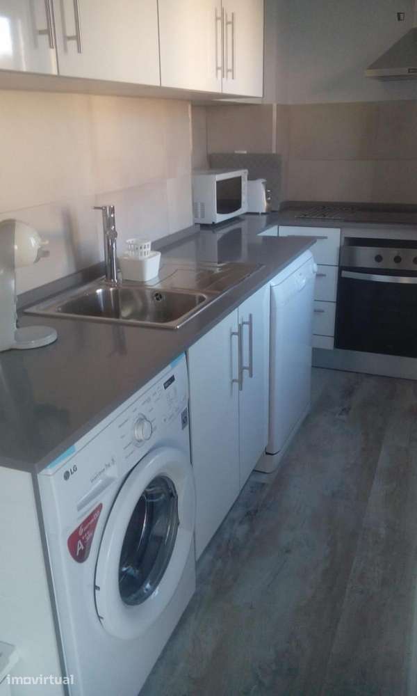 Casa com 2 quartos - localizado em Setubal - Grande imagem: 2/53