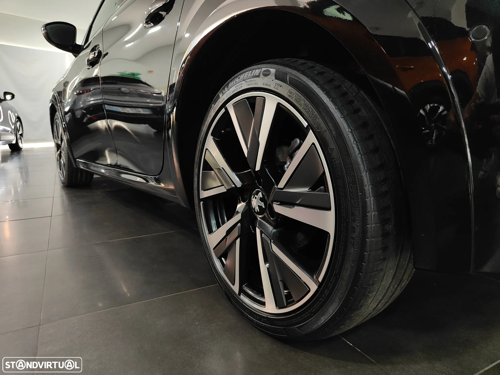 Peugeot 208 1.2 PureTech GT Line EAT8 - 25