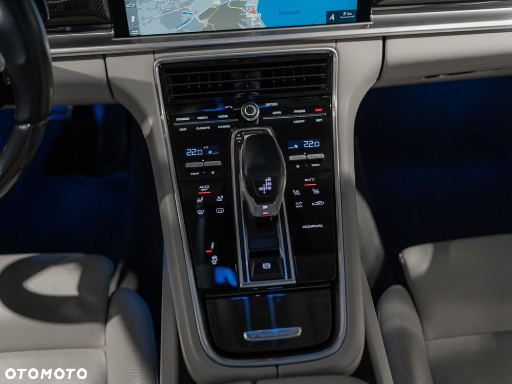 Porsche Panamera - 28