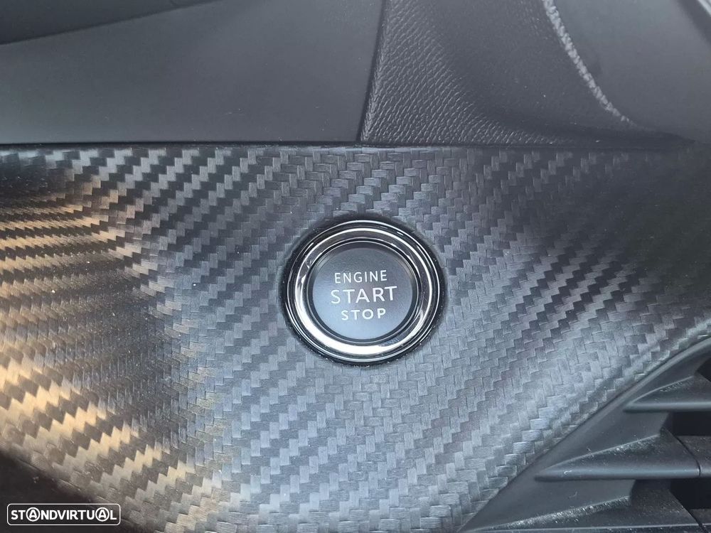 Peugeot e-2008 50 kWh GT Pack - 17