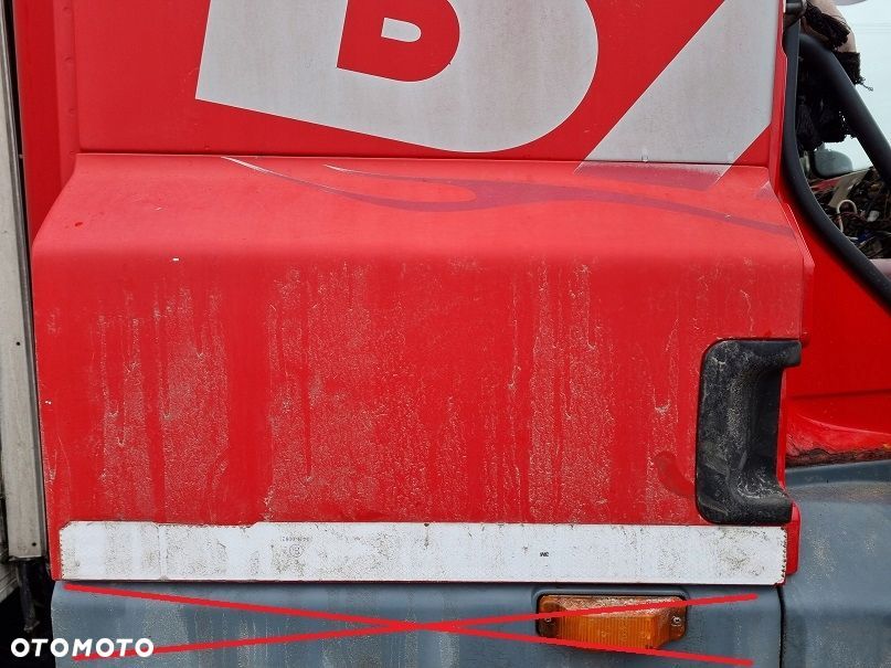 DAF 85 CF Przedłużenie Boku Kabiny Stopnicy PRAWE - 1