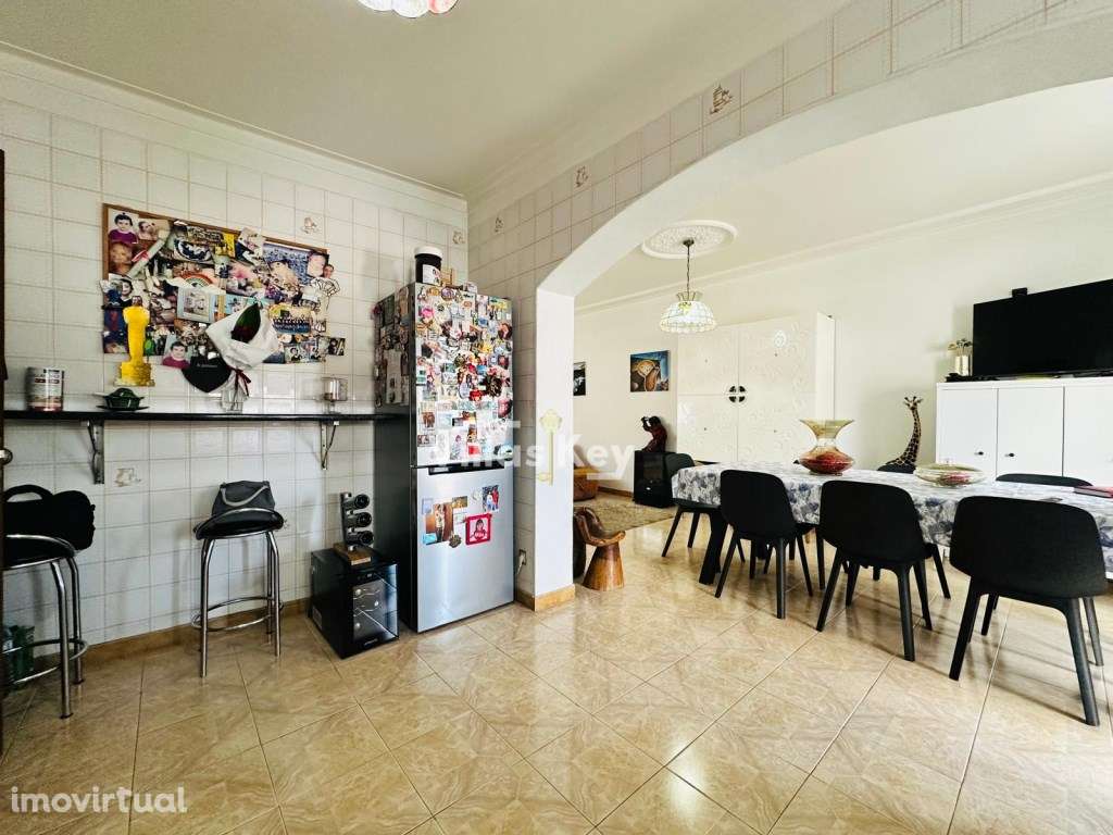 Moradia com Grande Potencial em Zona Prestigiada de Portimão - 3 Pi... - Grande imagem: 4/26