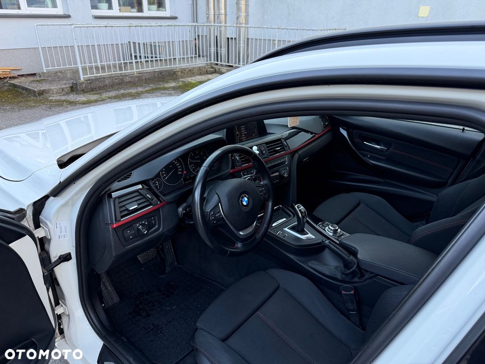 BMW Seria 3 320d DPF Touring Edition Sport - 7