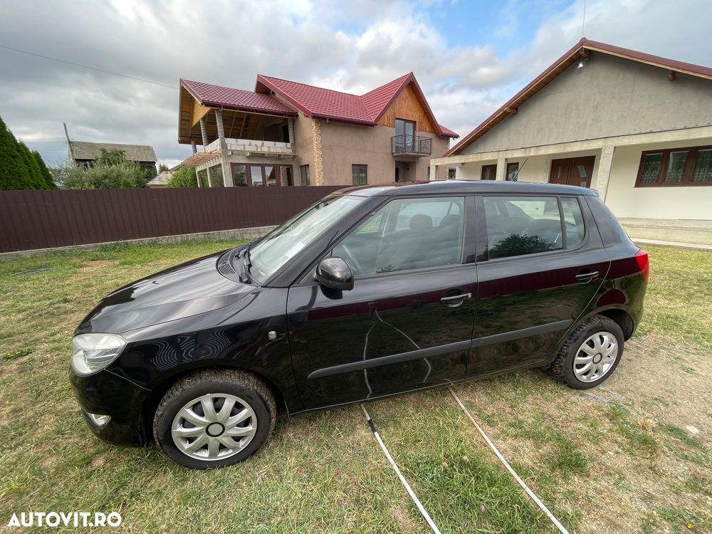 Skoda Fabia 1.2 HTP Dinamic - 2