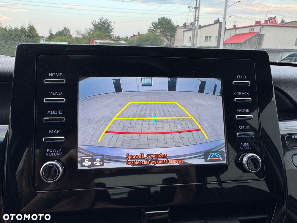 Toyota Camry 2.5 Hybrid Comfort CVT - 23