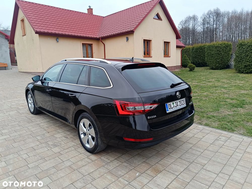 Skoda Superb 2.0 TDI DSG Premium Edition - 3