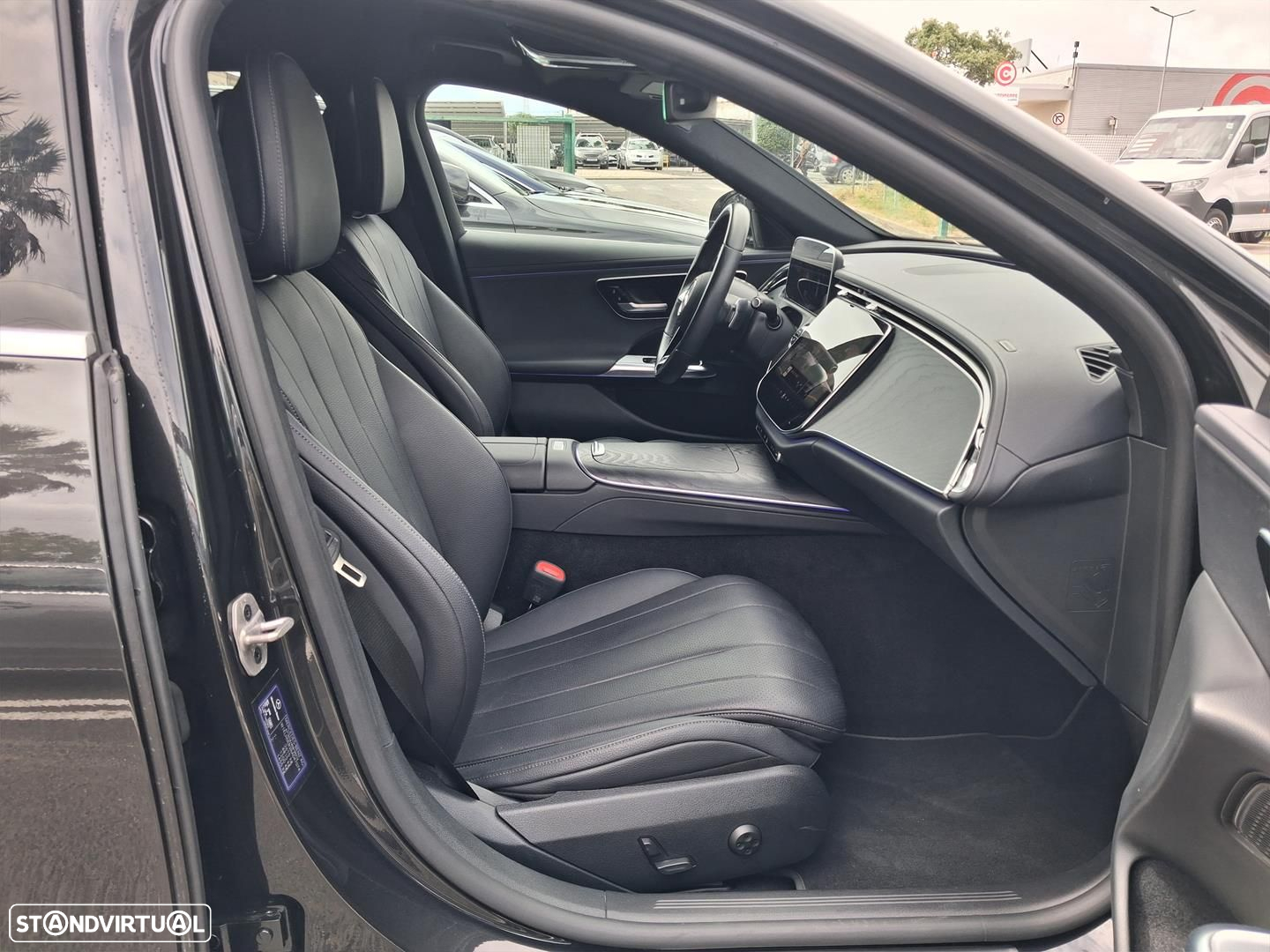 Mercedes-Benz E 220 d Avantgarde - 13