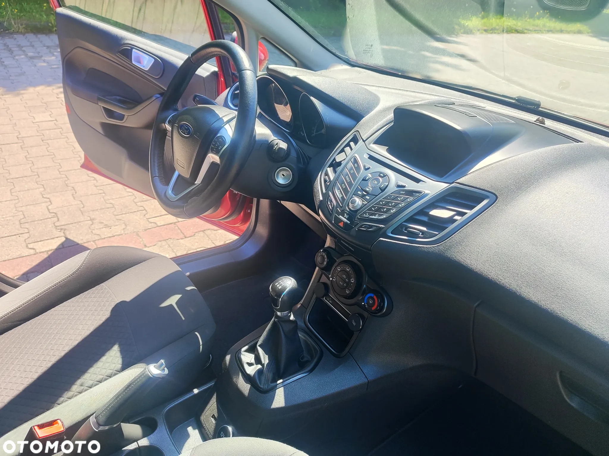 Ford Fiesta 1.0 EcoBoost Start-Stop Titanium - 37
