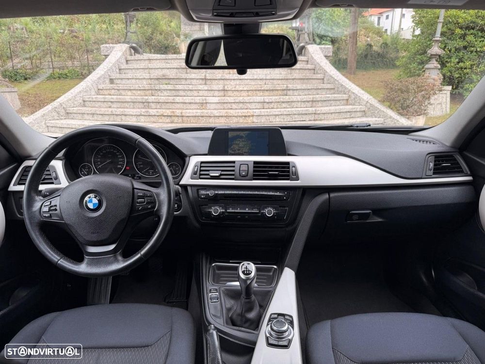 BMW 316 d Touring - 23