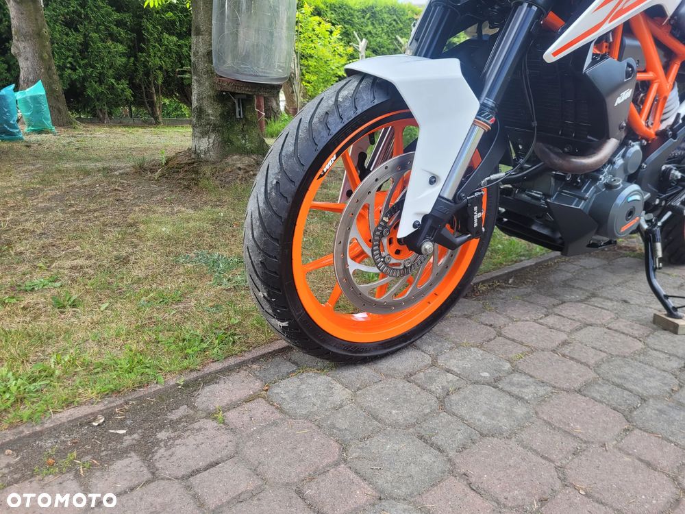 KTM Duke 390 - 18