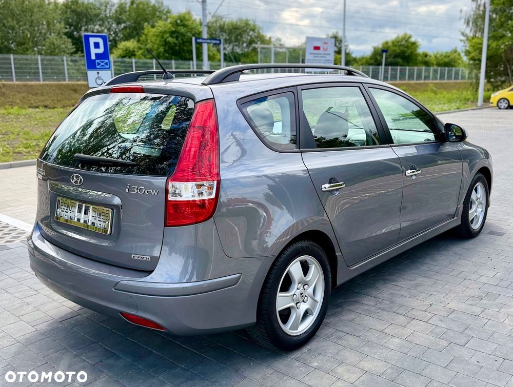Hyundai i30 1.6 CRDi Blue Comfort - 4
