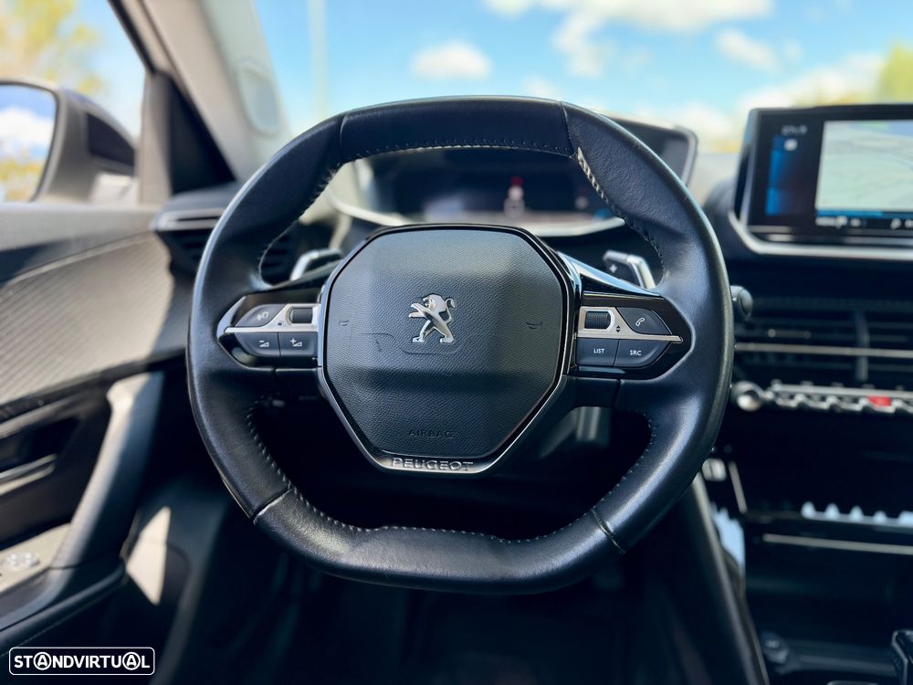 Peugeot 2008 PureTech 130 EAT8 Allure - 17