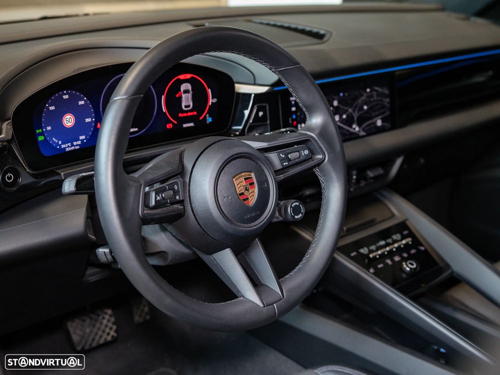 Porsche Macan Electric 4 - 23