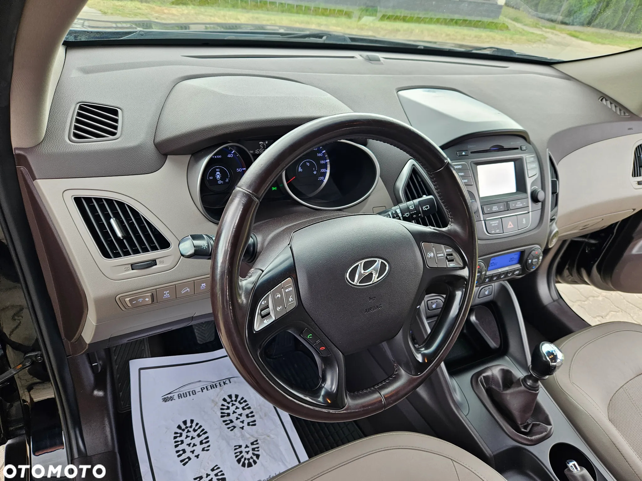 Hyundai ix35 2.0 CRDi Premium 4WD - 17