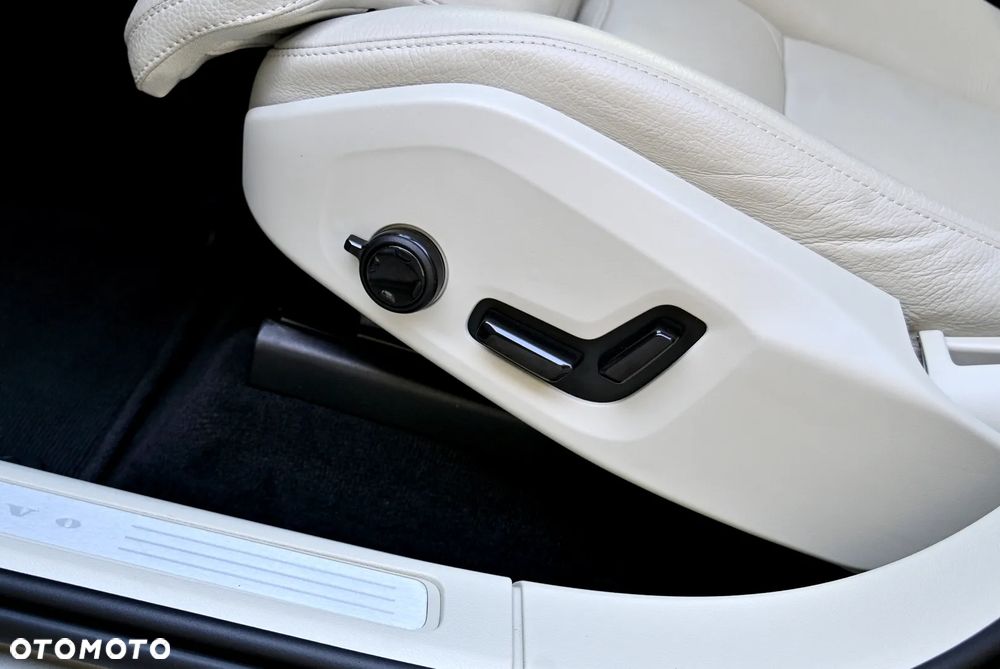 Volvo XC 60 D4 Geartronic Inscription - 19