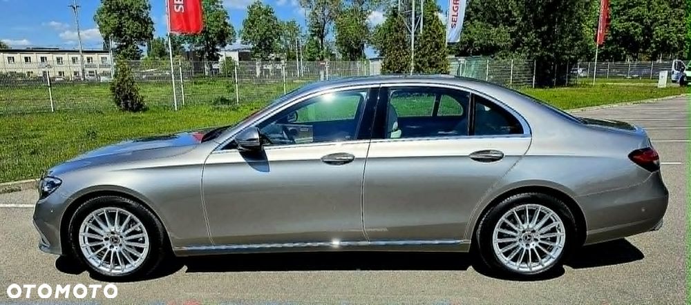 Mercedes-Benz Klasa E 220 d 4-Matic Exclusive - 7