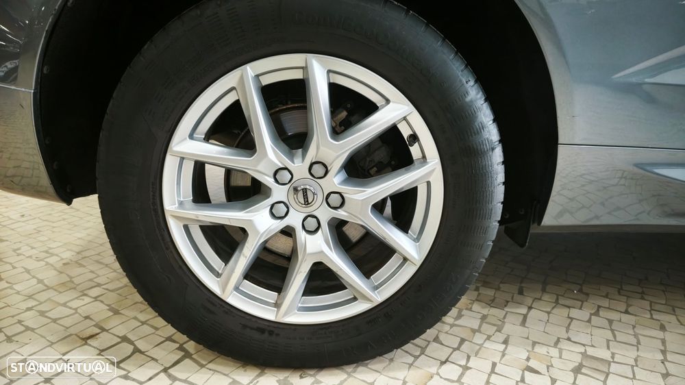 Volvo XC 60 2.0 D3 Momentum Plus - 11