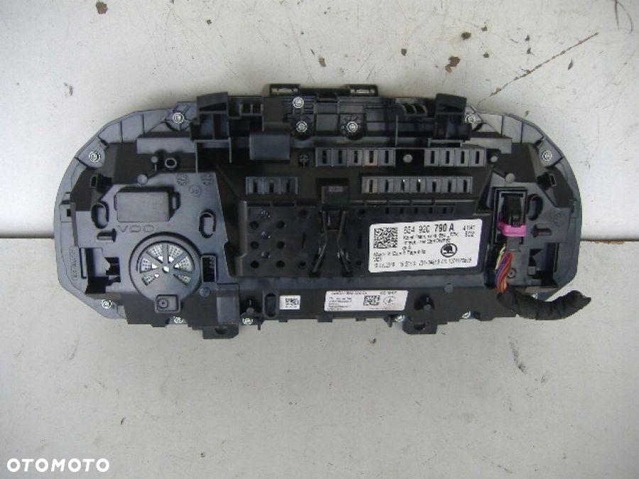 SKODA SCALA 1.0TSI automat LICZNIK ZAGAR ZEGARY - 2