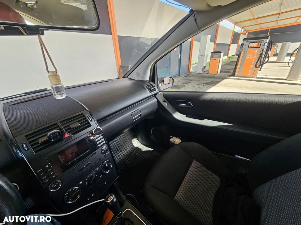 Mercedes-Benz A 180 - 21