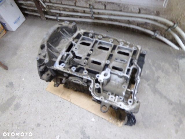 DUCATO JUMOER BOXER III  BLOK SILNIKA TULEJA PODSTAWA 4HV 2.2 HDI TDCI JTD - 6