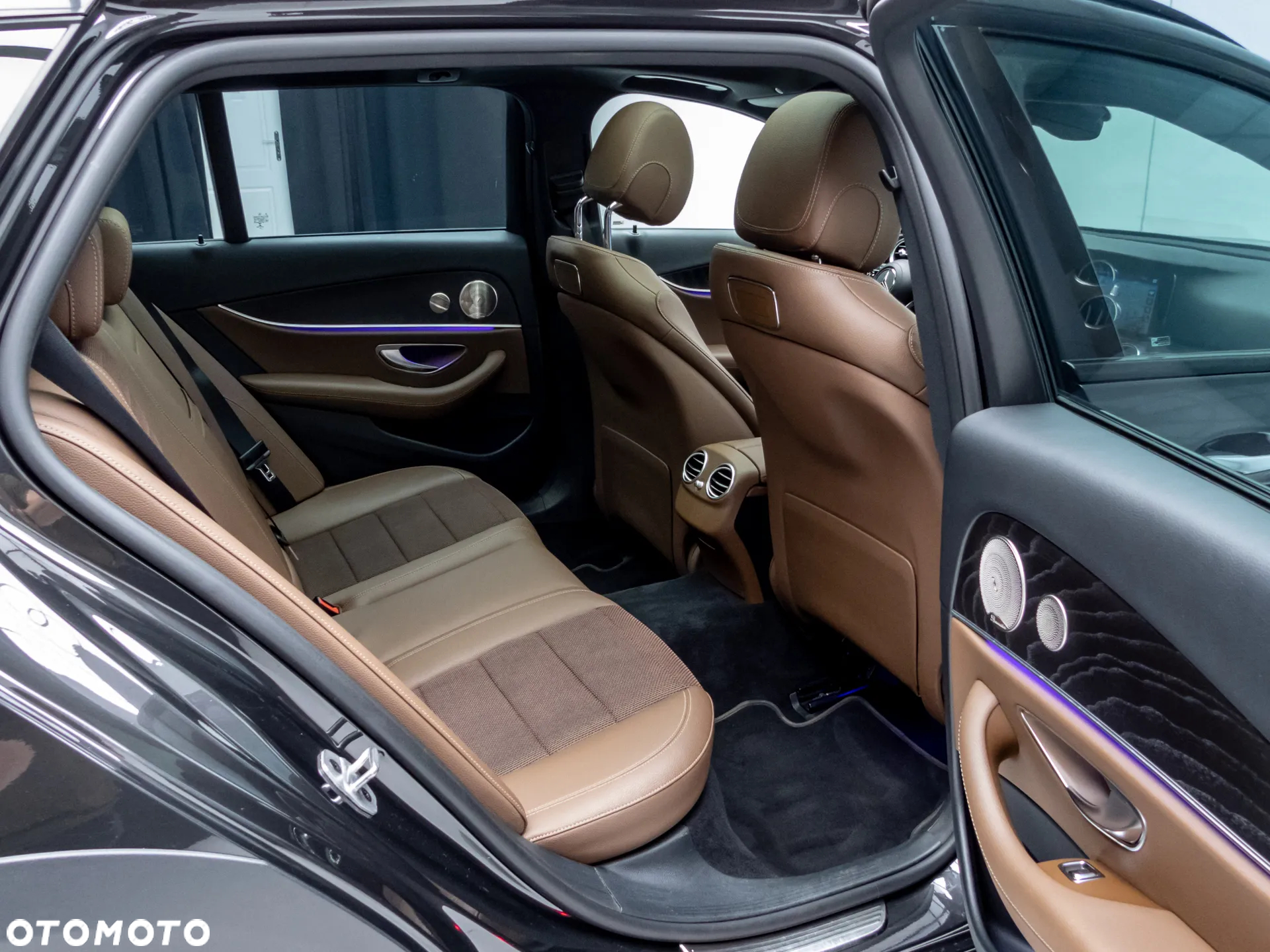 Mercedes-Benz Klasa E 220 d 4-Matic All-Terrain Avantgarde - 34